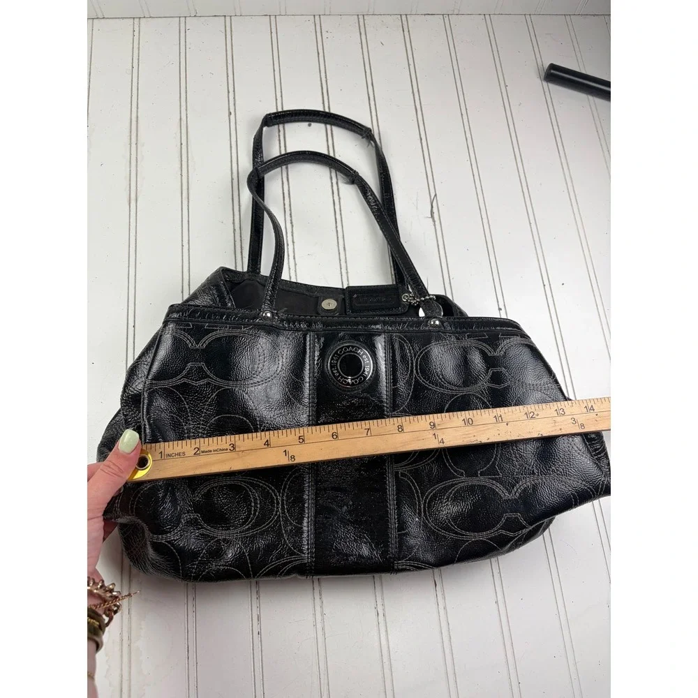 Coach Vintage Y2K Black Patent Leather Signature C Kisslock Shoulder Bag Purse
